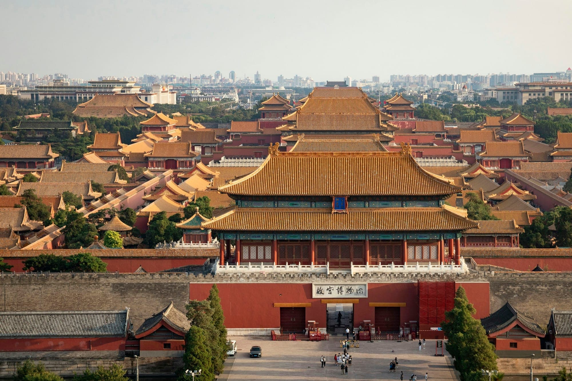 Die goldenen Dächer der Verbotenen Stadt, gesehen vom Jingshan-Park in Peking
