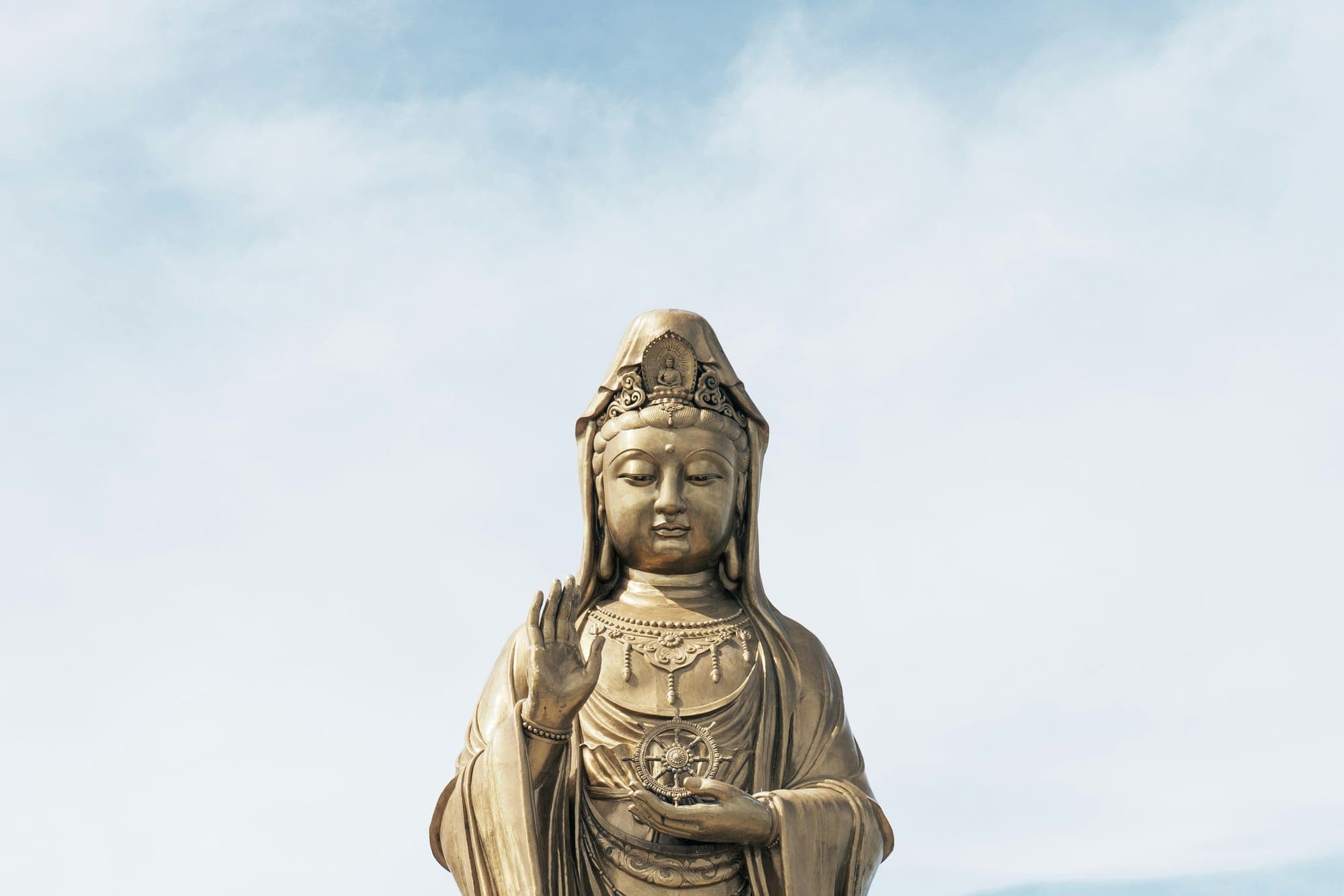 La statue de Guanyin en bronze sur le mont Putuo, Zhoushan