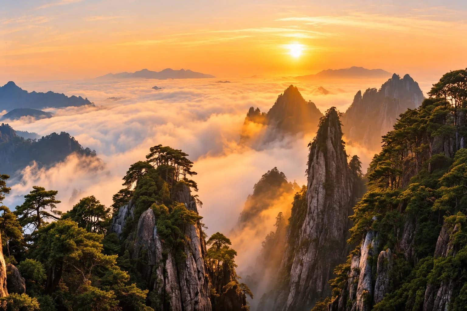 Huangshan sunrise for a Hangzhou and Yellow Mountain itinerary